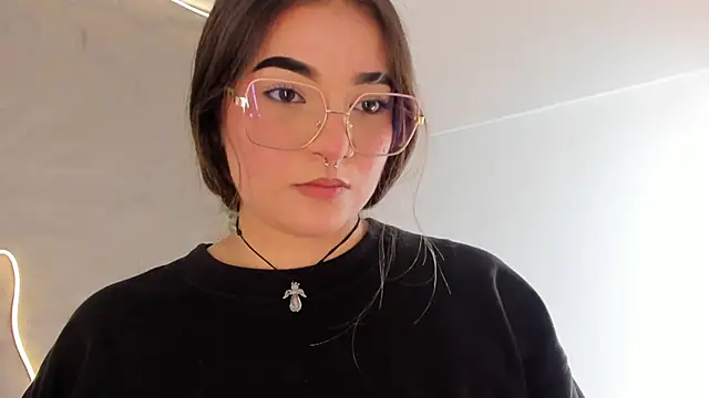 Shanntal  online show from 25, 2, 2026