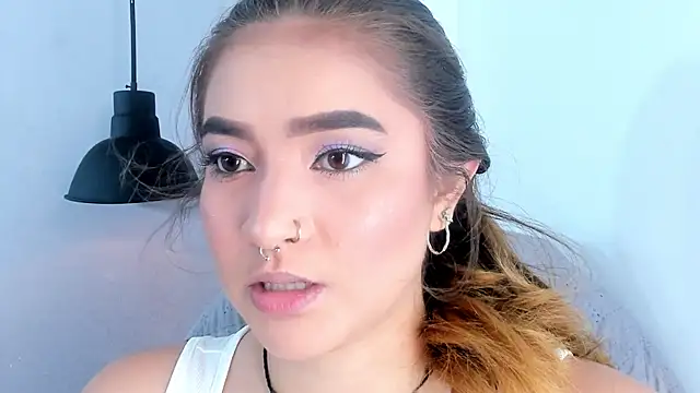 Shanntal  online show from 11, 10, 2025