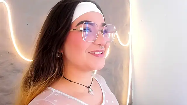 Shanntal  online show from 11, 3, 2026