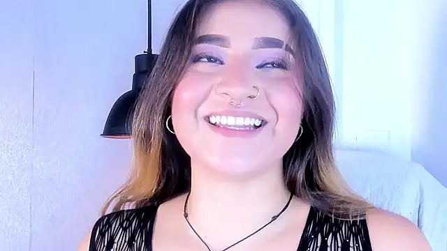 Shanntal  online show from 8, 11, 2025