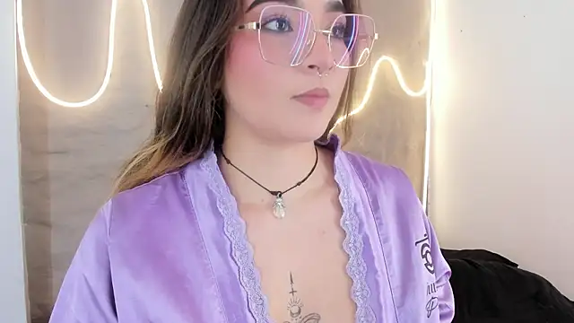 Shanntal  online show from 19, 2, 2026