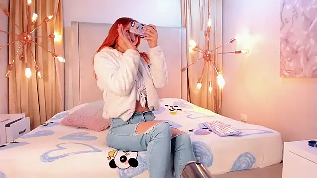 zoe taylorr1 online show from 9, 10, 2025