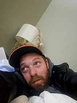 spikesyours online show from 27, 1, 2025