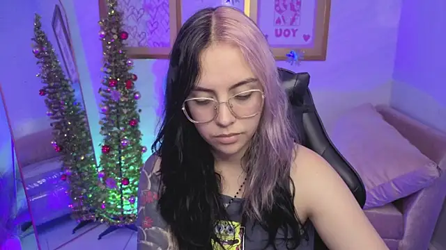 Hela v online show from 22, 12, 2025