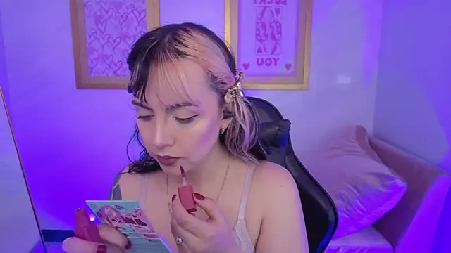 Hela v online show from 5, 2, 2026