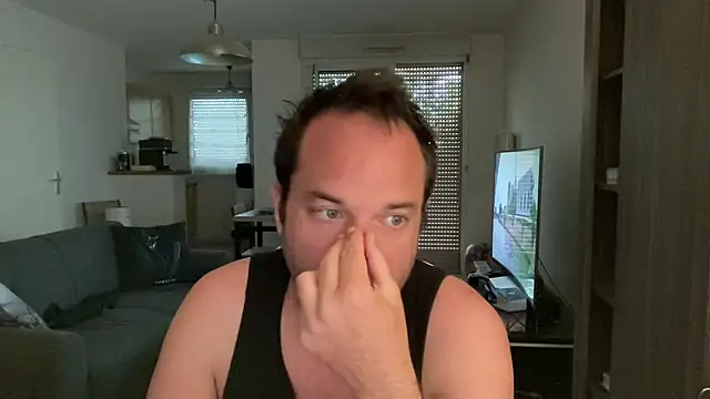 Funnyjul31 online show from 17, 5, 2026
