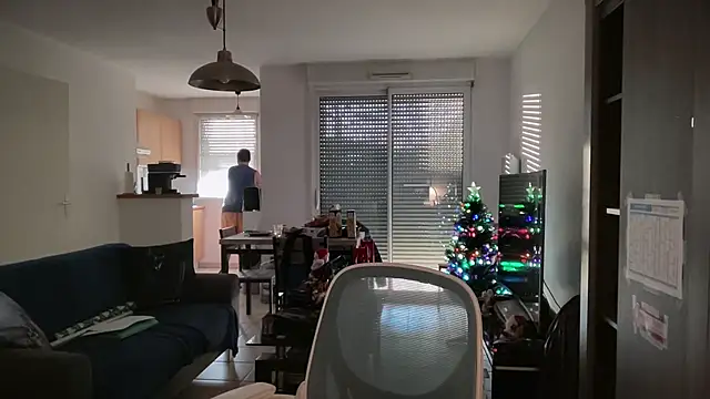 Funnyjul31 online show from 21, 12, 2025