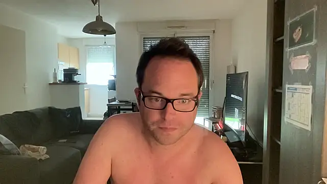 Funnyjul31 online show from 2, 4, 2026