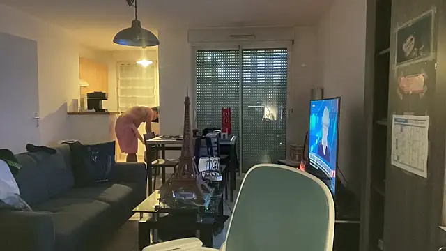 Funnyjul31 online show from 18, 4, 2026