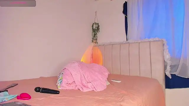 Snapshot of alice_guzman1 chatting on 17, 11, 2025 alice guzman1 online show from 17, 11, 2025