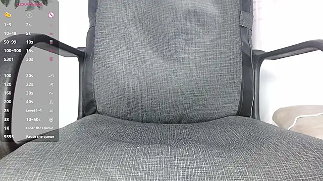 Luna-Naughty online show from 17, 10, 2025