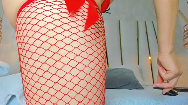 Snapshot of violet_gray_ chatting on 26, 4, 2026 violet gray online show from 26, 4, 2026