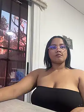 Snapshot of my_cam chatting on 6, 3, 2025 my cam online show from 6, 3, 2025