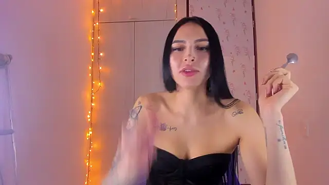 Little  Linda online show from 5, 3, 2025