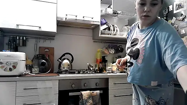 Misssweet s online show from 6, 2, 2025