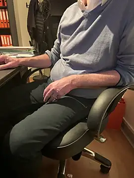 vincent1522 online show from 11, 2, 2025