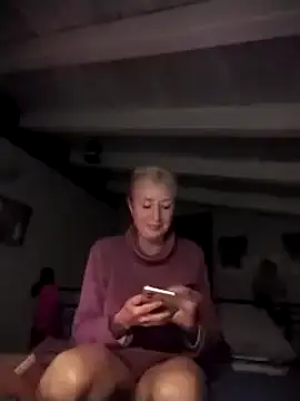 divinaerotica online show from 6, 11, 2025