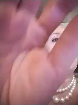 Snapshot of divinaerotica chatting on 3, 2, 2025 divinaerotica online show from 3, 2, 2025