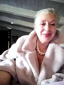 divinaerotica online show from 12, 1, 2026