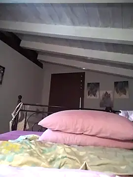 divinaerotica online show from 21, 4, 2026