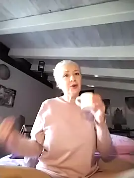 divinaerotica online show from 25, 2, 2026