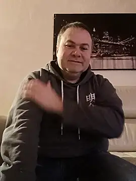 Pourleplasirs online show from 3, 2, 2025