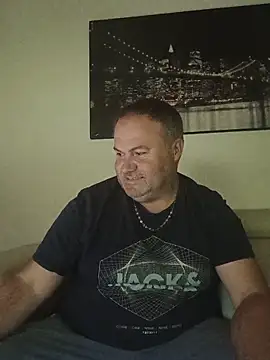 Snapshot of Pourleplasirs chatting on 10, 6, 2026 Pourleplasirs online show from 10, 6, 2026