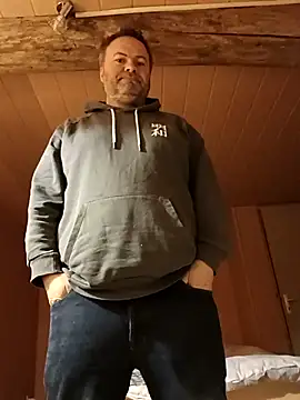 Pourleplasirs online show from 6, 3, 2025