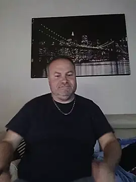 Snapshot of Pourleplasirs chatting on 4, 6, 2026 Pourleplasirs online show from 4, 6, 2026