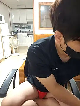 Tyyyggjju online show from 25, 10, 2025