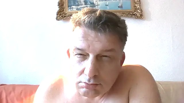 Snapshot of GrandpasDadBulg chatting on 28, 1, 2025 GrandpasDadBulg online show from 28, 1, 2025