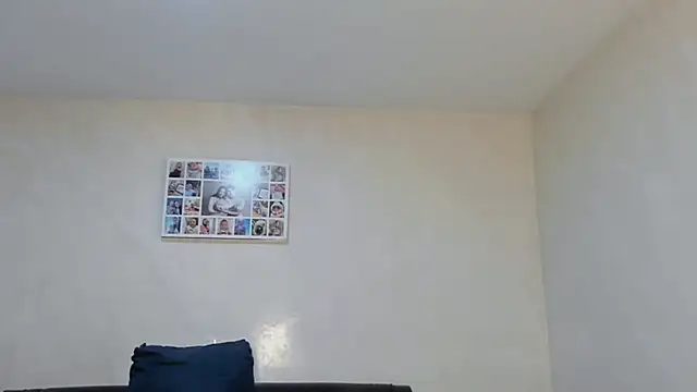 Snapshot of miketwink chatting on 19, 11, 2025 miketwink online show from 19, 11, 2025