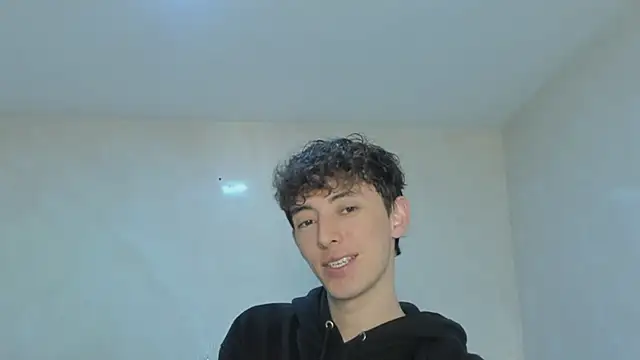 Snapshot of miketwink chatting on 2, 12, 2025 miketwink online show from 2, 12, 2025