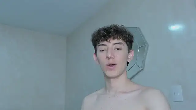 Snapshot of miketwink chatting on 18, 11, 2025 miketwink online show from 18, 11, 2025