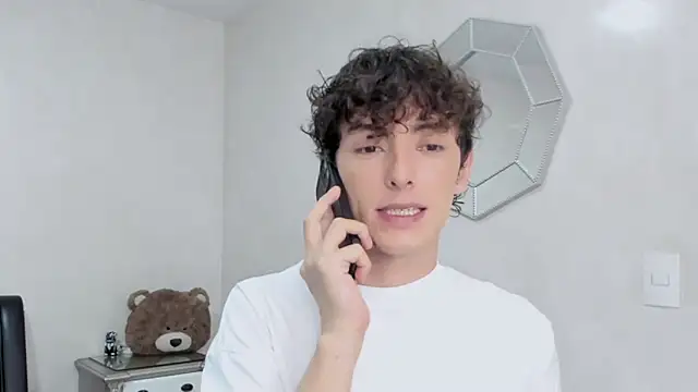 miketwink online show from 11, 2, 2026