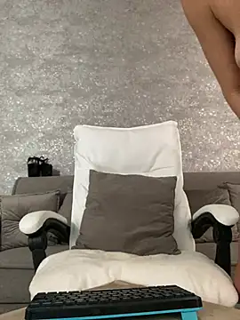 LillySquirtShot online show from 2, 4, 2026