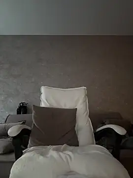 LillySquirtShot online show from 10, 6, 2026