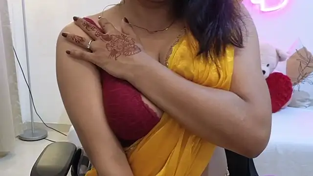 MISS MYRA online show from 13, 2, 2026