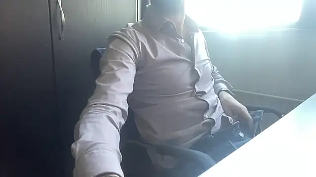 bullyboyy online show from 23, 4, 2026