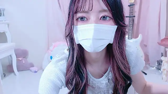 Snapshot of Megu-mimi chatting on 26, 9, 2025 Megu-mimi online show from 26, 9, 2025