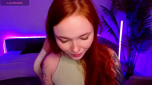 Maya Light online show from 4, 12, 2025