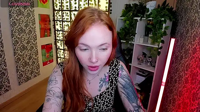 Maya Light online show from 6, 10, 2025