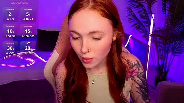 Snapshot of Maya_Light chatting on 29, 11, 2025 Maya Light online show from 29, 11, 2025