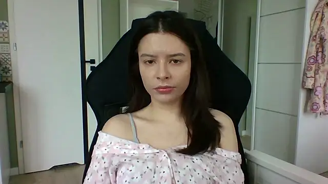 LariceSexy online show from 2, 4, 2026