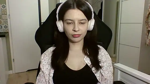 LariceSexy online show from 18, 4, 2026