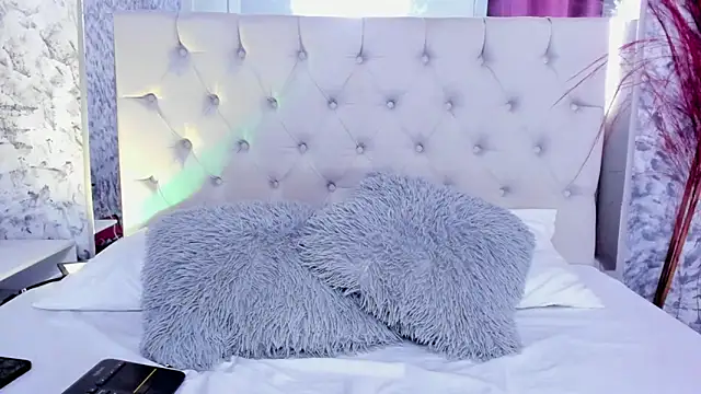 Snapshot of Ariana_greenblat chatting on 11, 10, 2025 Ariana greenblat online show from 11, 10, 2025