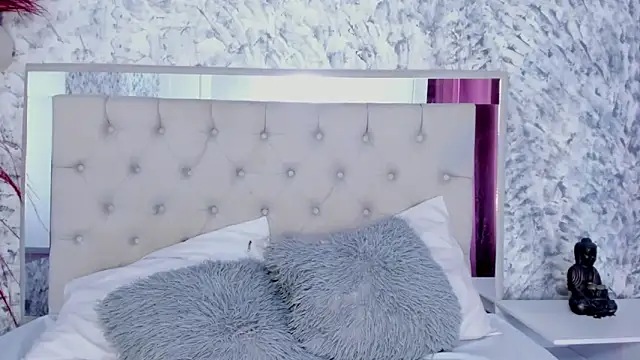 Ariana greenblat online show from 17, 12, 2025