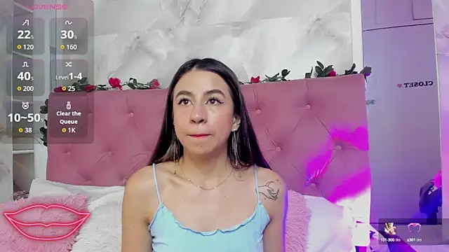 Snapshot of Ariana_greenblat chatting on 9, 9, 2025 Ariana greenblat online show from 9, 9, 2025