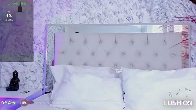 Snapshot of Ariana_greenblat chatting on 10, 3, 2025 Ariana greenblat online show from 10, 3, 2025