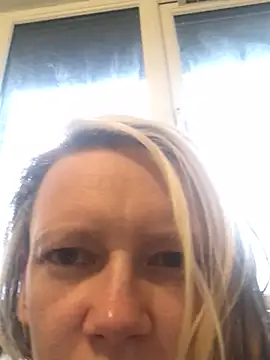 blondey206 online show from 10, 2, 2025